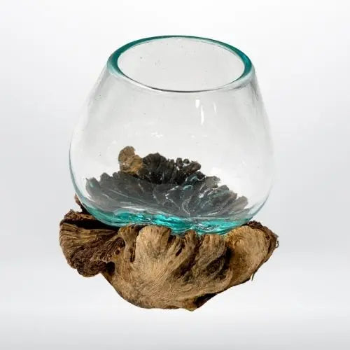 vaso in Vetro fuso su legno