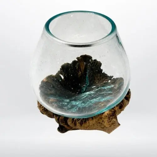 vaso in Vetro fuso su legno