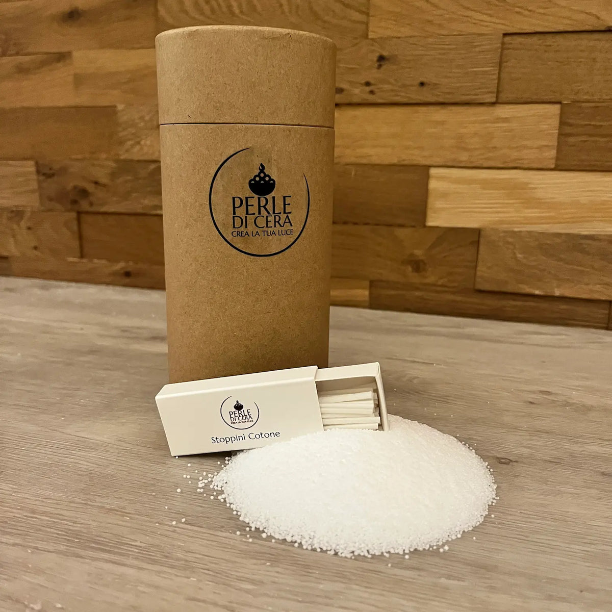 Kit Essenziale Perledicera: tubo regalo in carta con Perle di Cera e stoppini in cotone